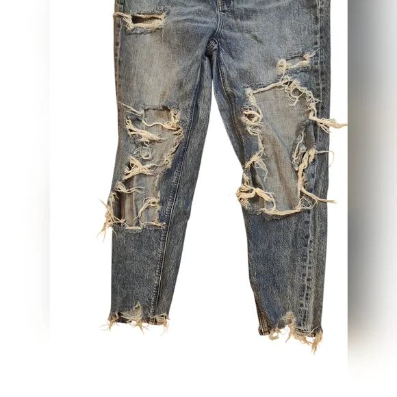 American Eagle Thrashed Tomgirl Shredded Denim Blue Jeans Edgy Size 2 Short - Picture 3 of 5